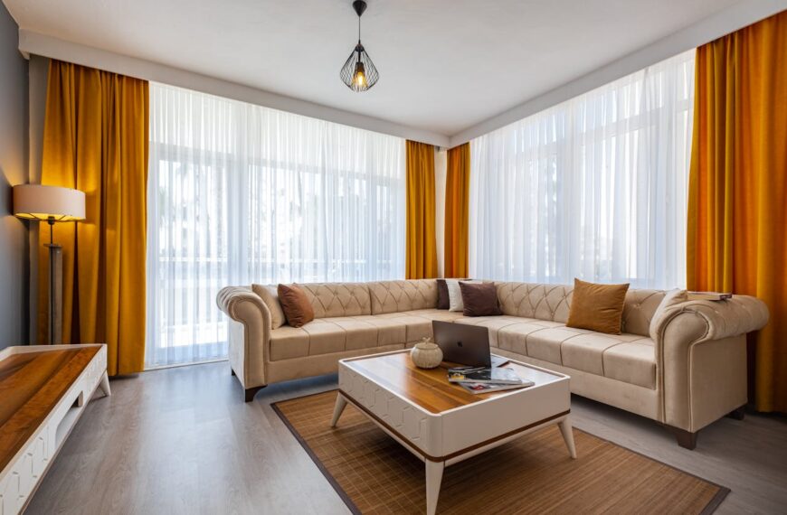 Elegancja, która zaprasza do odpoczynku – wnętrza z klasą